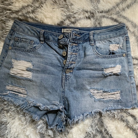 refuge Pants - High waisted jean shorts